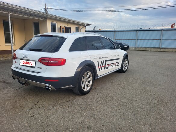 2013 Audi A4 allroad IV (B8) Рестайлинг, белый, 1400000 рублей - вид 2