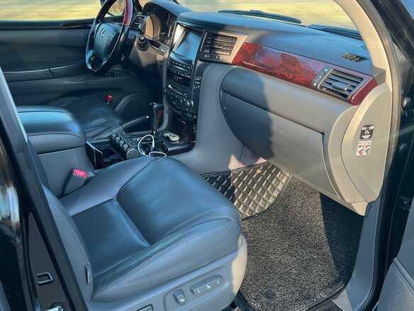 2008 Lexus LX 570 III, чёрный, 3200000 рублей - вид 6