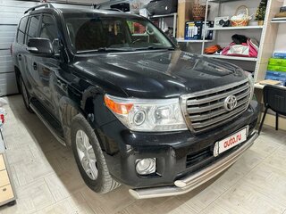 2015 Toyota Land Cruiser 200 Series Рестайлинг 1, чёрный, 4750000 рублей, вид 2