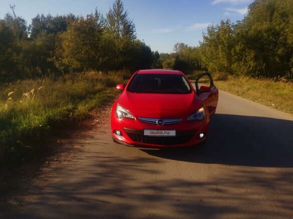 2012 Opel Astra GTC J Рестайлинг, красный, 860000 рублей - вид 3