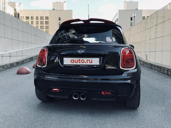 2018 Mini Hatch JCW III (F55/F56) Рестайлинг, чёрный - вид 4