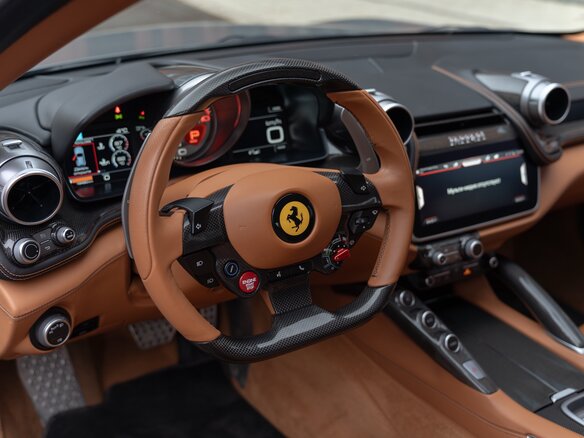 2017 Ferrari GTC4Lusso, серый, 23000000 рублей - вид 14