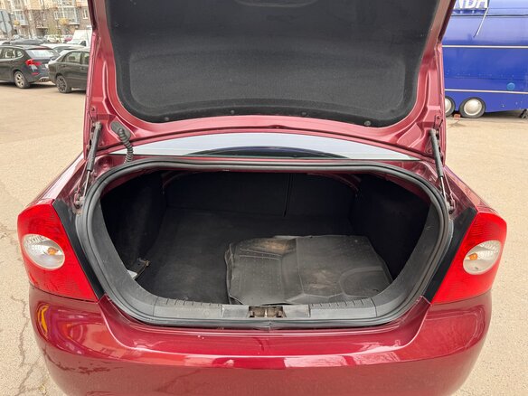 2009 Ford Focus II Рестайлинг, пурпурный, 440000 рублей - вид 15