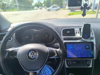 2018 Volkswagen Polo V Рестайлинг, бежевый, 1150000 рублей, вид 4