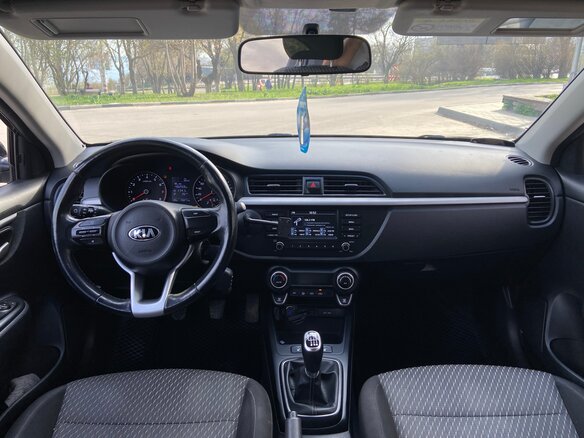 2017 Kia Rio IV, чёрный, 1320000 рублей - вид 6