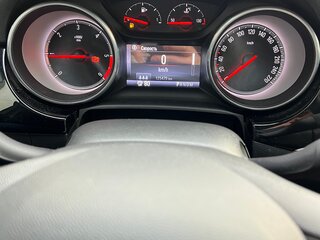 2018 Opel Astra K, красный, 1400000 рублей, вид 5