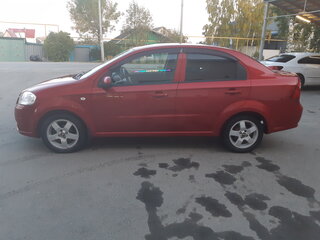 2007 Chevrolet Aveo I Рестайлинг, красный, 370000 рублей, вид 3