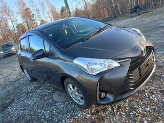 2018 Toyota Vitz III (XP130) Рестайлинг 2, серый, 1150000 рублей, вид 1
