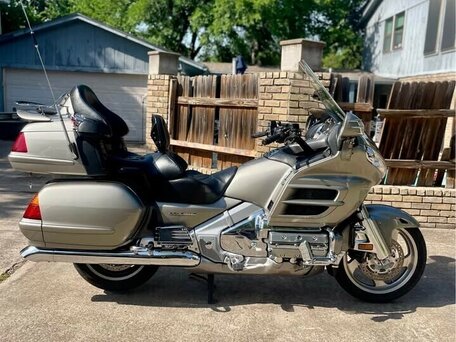 2003 Honda GL 1800 Gold Wing, серый, 670000 рублей, вид 5
