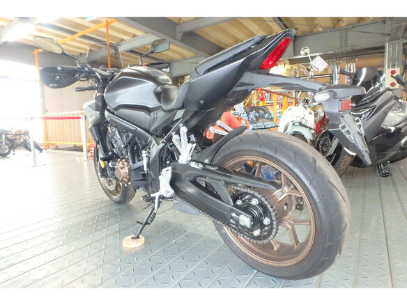 2025 Honda CB 650R, чёрный, 1125000 рублей - вид 7