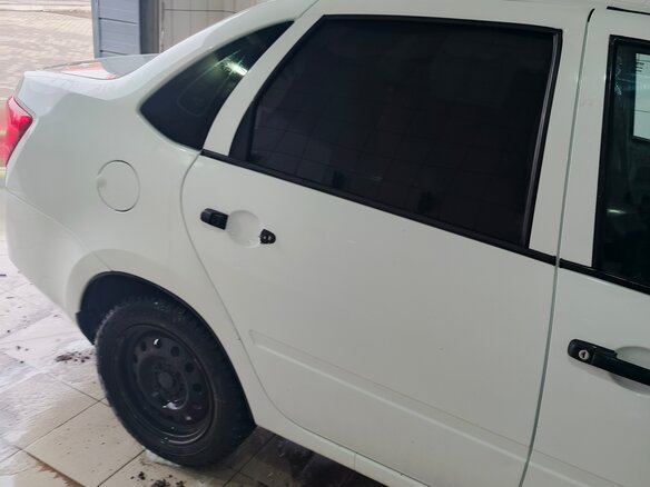 2014 Lada (ВАЗ) Granta I, белый, 530000 рублей - вид 3