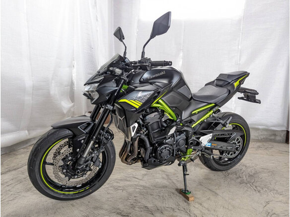 2021 Kawasaki Z 900, чёрный - вид 3