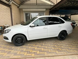 2024 Lada (ВАЗ) Granta I Рестайлинг, белый, 795000 рублей, вид 3