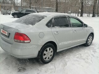 2014 Volkswagen Polo V, серебристый, 700000 рублей, вид 2