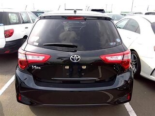2018 Toyota Vitz III (XP130) Рестайлинг 2, чёрный, 1080000 рублей, вид 4