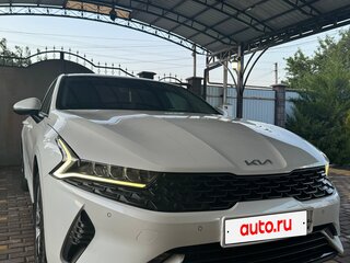 2021 Kia K5 III, белый, 2600000 рублей, вид 2