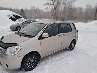 2003 Toyota Raum II, серый, 640000 рублей, вид 4