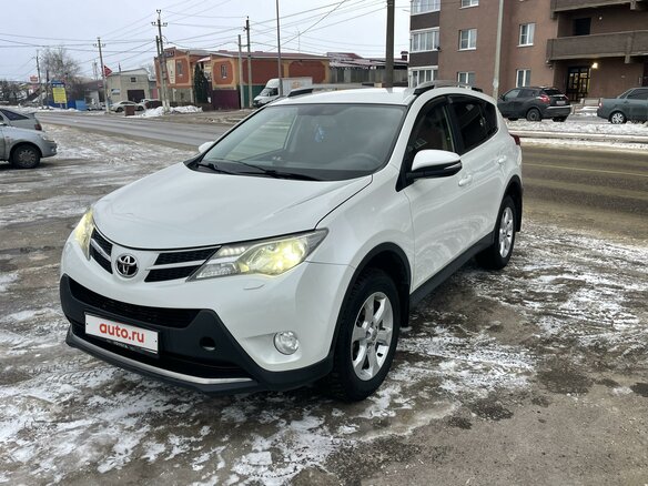 2015 Toyota RAV4 IV (XA40), белый, 1950000 рублей - вид 3