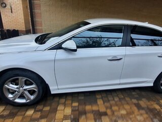 2017 Hyundai Sonata VII (LF) Рестайлинг, белый, 2250000 рублей, вид 3