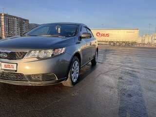 2011 Kia Cerato 5-speed II, серый, 920000 рублей, вид 3