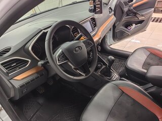 2023 Lada (ВАЗ) Vesta Cross I Рестайлинг (NG), белый, 1450000 рублей, вид 4