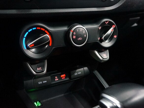 2019 Kia Rio IV, чёрный - вид 16
