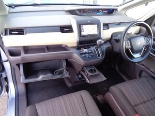 2019 Honda Freed II Рестайлинг, серебристый, 1200000 рублей, вид 5