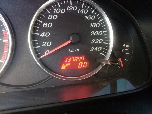 2004 Mazda 6 I (GG), серебристый - вид 3
