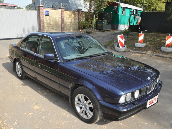 1992 BMW 5 серии 520i III (E34), синий - вид 1