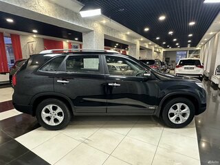 2018 Kia Sorento II Рестайлинг, чёрный, 2495000 рублей, вид 4