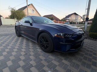 2020 Ford Mustang VI Рестайлинг, синий, 2600000 рублей, вид 2