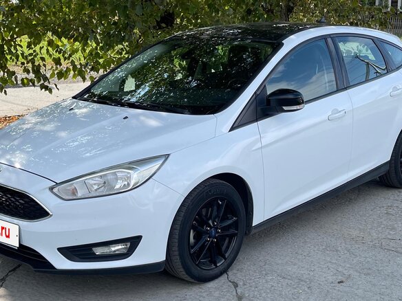 2017 Ford Focus III Рестайлинг, чёрный, 1250000 рублей - вид 1