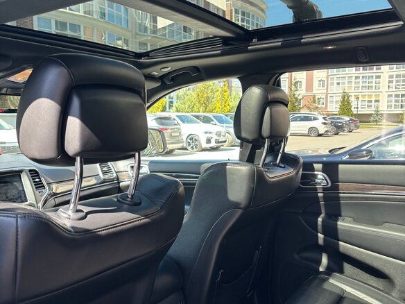 2017 Jeep Grand Cherokee IV (WK2) Рестайлинг, серый, 3150000 рублей - вид 5