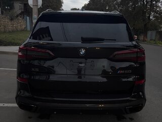 2021 BMW X5 40i IV (G05/G18), чёрный, 7500000 рублей, вид 4