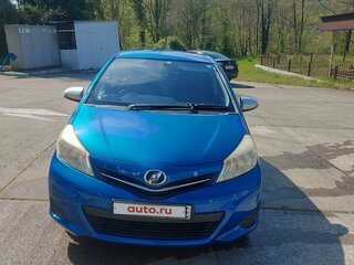 2011 Toyota Vitz III (XP130), синий, 670000 рублей, вид 1