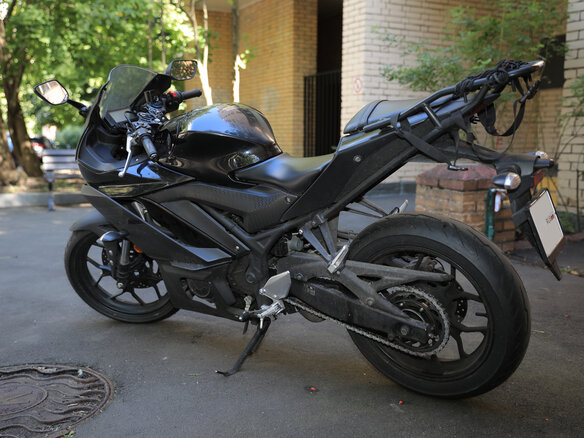 2020 Yamaha YZF-R3, чёрный, 600000 рублей - вид 2