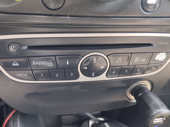 2012 Renault Fluence I, серебристый, 500000 рублей - вид 19