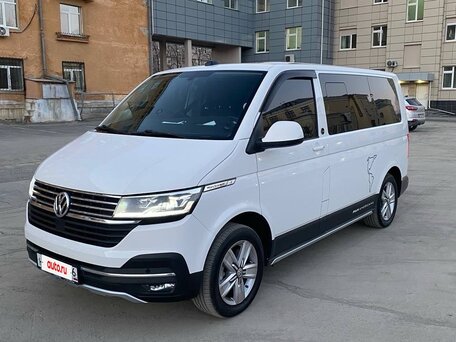 2021 Volkswagen Multivan T6 Рестайлинг, белый, 4600000 рублей, вид 1