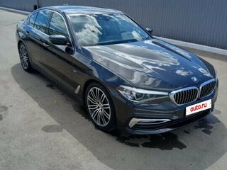 2017 BMW 5 серии 520d VII (G30/G31/G38), серый, 2900000 рублей, вид 4