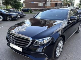 2017 Mercedes-Benz E-Класс 220 d V (W213, S213, C238), чёрный, 3599999 рублей, вид 4
