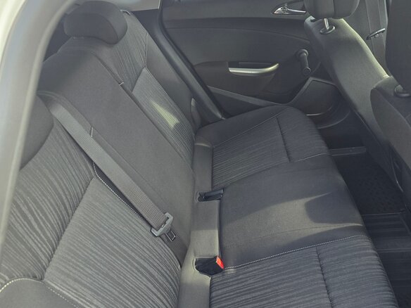 2012 Opel Astra J Рестайлинг, белый, 720000 рублей - вид 10