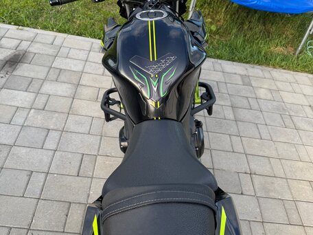 2020 Kawasaki Z 650, чёрный, 770000 рублей, вид 2
