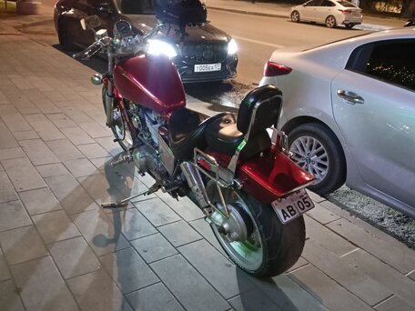 1990 Honda VT 1100, красный, 480000 рублей, вид 3