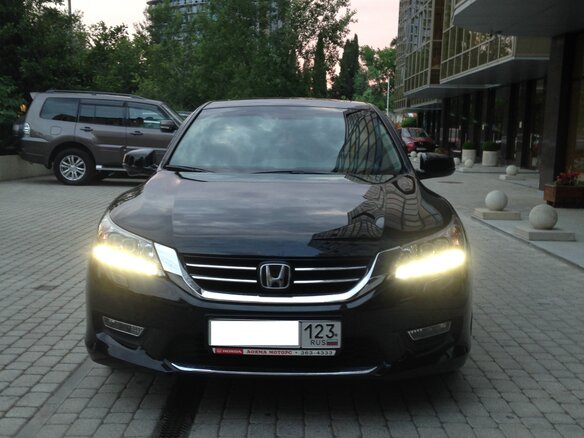 2014 Honda Accord IX, чёрный - вид 4