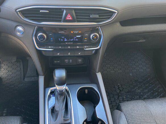 2020 Hyundai Santa Fe IV, чёрный, 2750000 рублей - вид 12