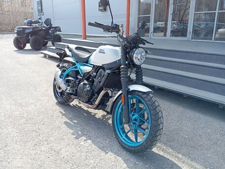 2026 Royal Enfield Guerrilla 450, белый, 559000 рублей, вид 3