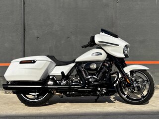 2024 Harley-Davidson Street Glide, белый, 3750000 рублей, вид 3