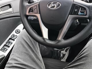 2014 Hyundai Solaris I Рестайлинг, чёрный, 850000 рублей, вид 2