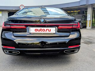 2019 BMW 7 серии 750i xDrive VI (G11/G12) Рестайлинг, чёрный, 6400000 рублей, вид 5