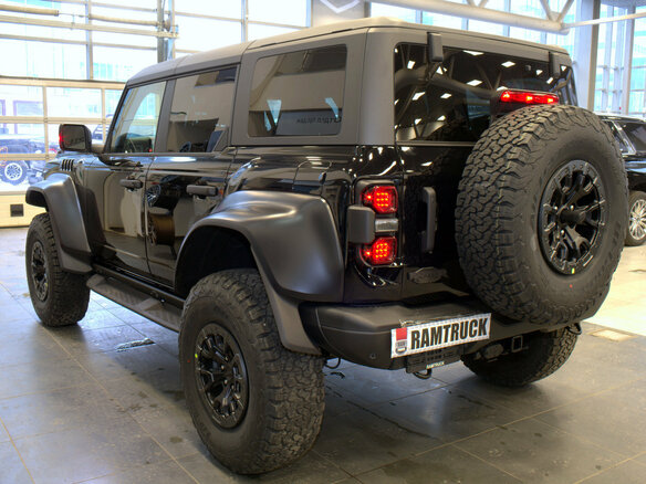 2022 Ford Bronco Raptor VI, чёрный - вид 3